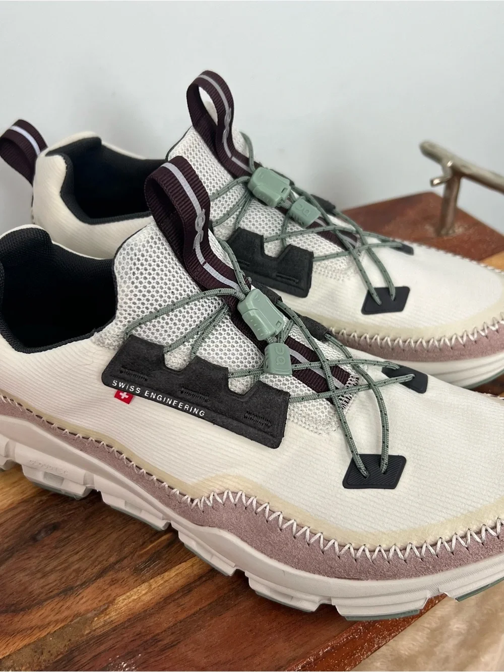 On Running Cloudaway Trail Sneakers Hiking Gorpcore EU 41 / US 9.5 Toggle Laces